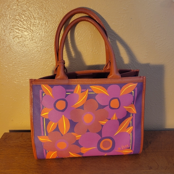 Vera Brighton One of a Kind Tote!Perfect Condition. Beautiful bag! - Picture 2 of 9